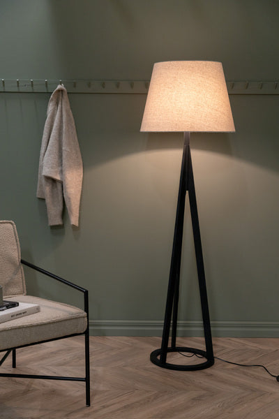 Kona Golvlampa Svart